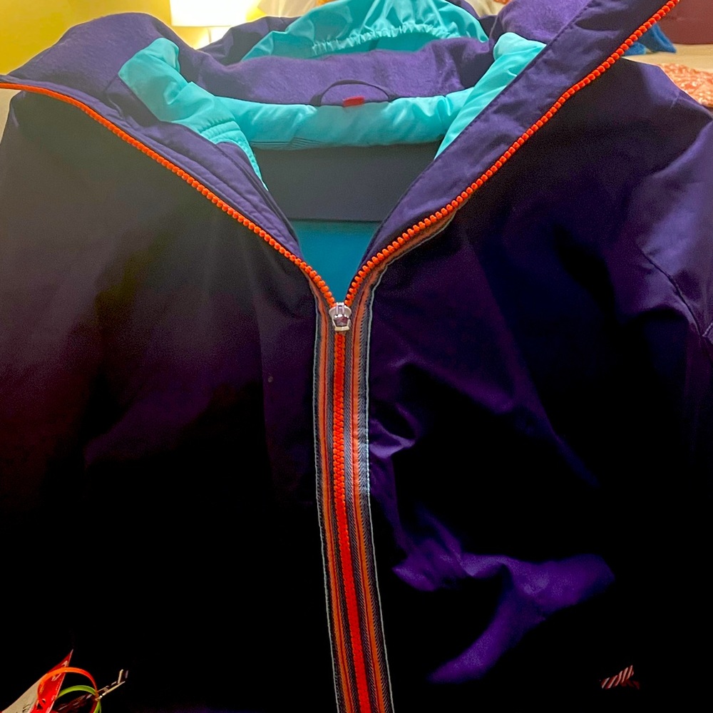 Spyder ski jacket  , Women’s Hooded ski jacket , flawless.